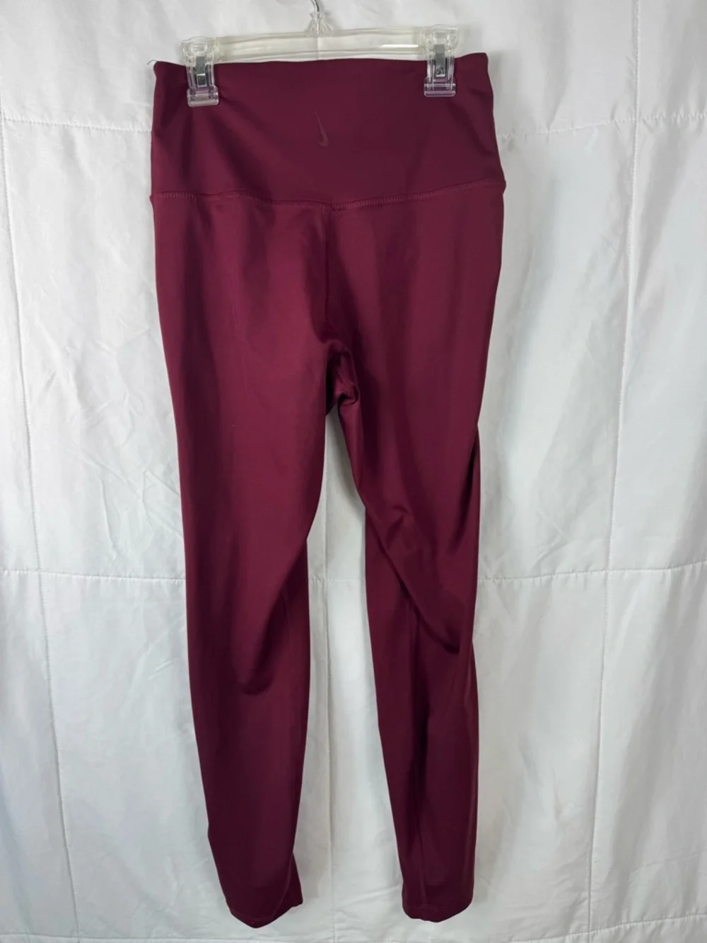 Nike Dri-FIT Yoga Leggings Women’s M Burgundy High Rise‎ Athletic